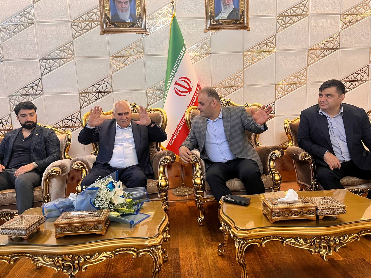 رییس فدراسیون جهانی وزنه‌برداری وارد تهران شد/ استقبال انوشیروانی و رضازاده از جلود