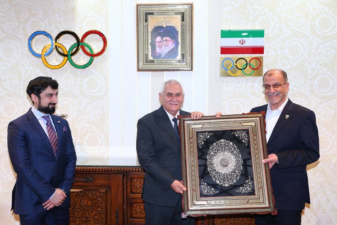  خسروی وفا: تدبیر شما در تصویب لباس زنان بسیار ارزشمند بود/ جلود: ایران کشور بزرگ و متمدن است