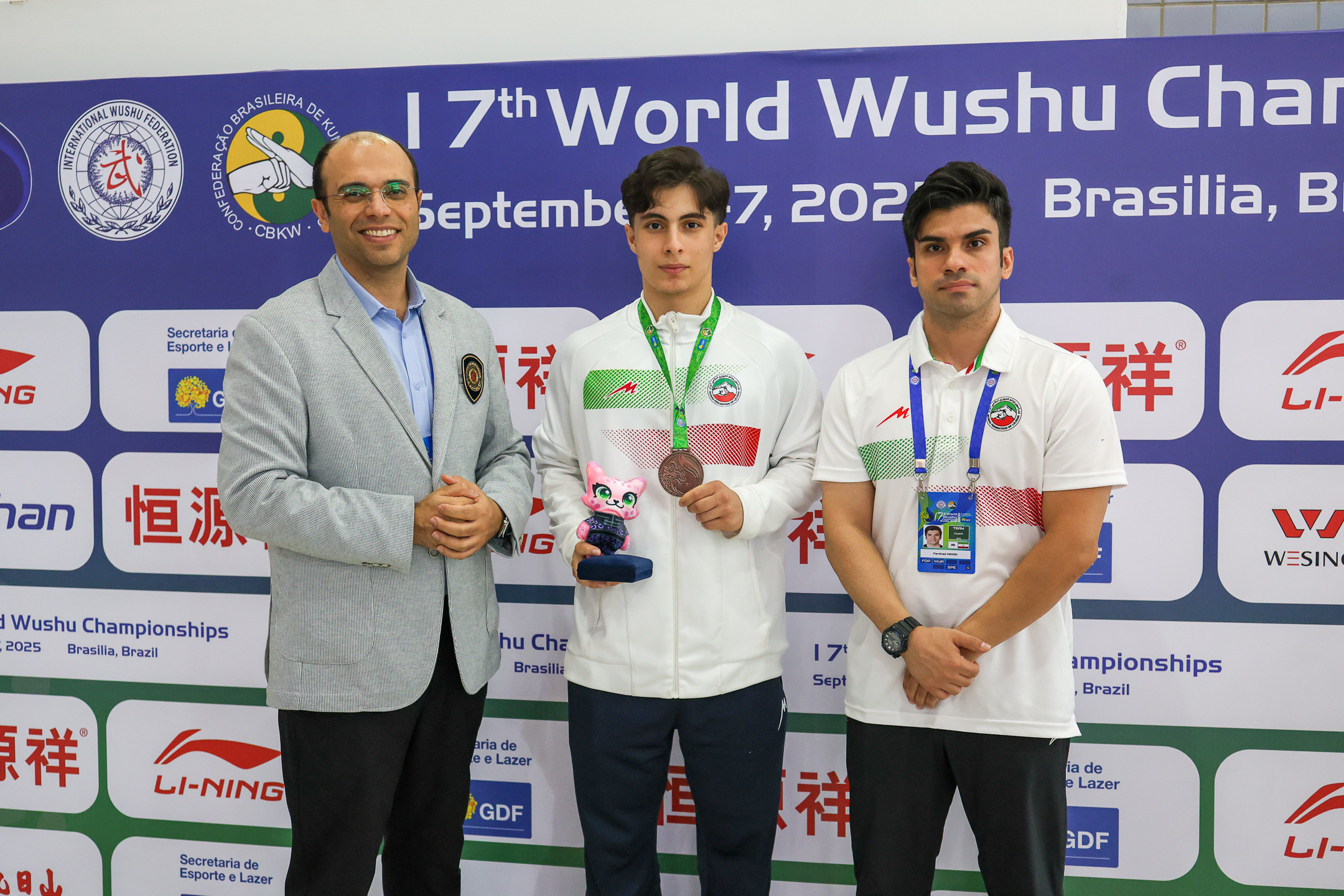 ووشو قهرمانی جهان| چراغ اول روشن شد؛ روز درخشان ایران با برنز بنی طالبی