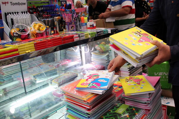 سایه سنگین هزینه‌ لوازم التحریر و تحصیل بر سر خانواده‌ها؛ سال تحصیلی جدید با طعم گرانی و نگرانی