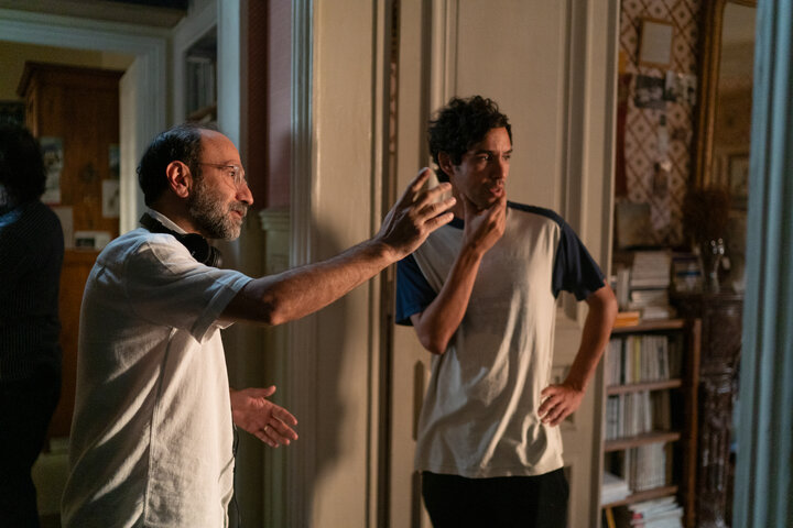 فیلم اصغر فرهادی کلید خورد؛ کاترین دونو و ایزابل هوپر جلوی دوربین