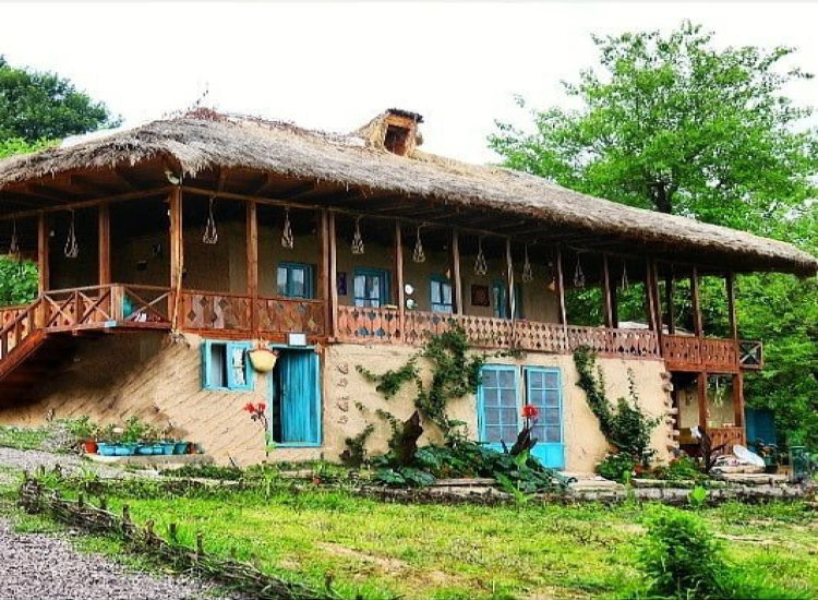 جاذبه‌های گردشگری رشت و بندر انزلی: طبیعت، بازارها و تفریحات دریایی