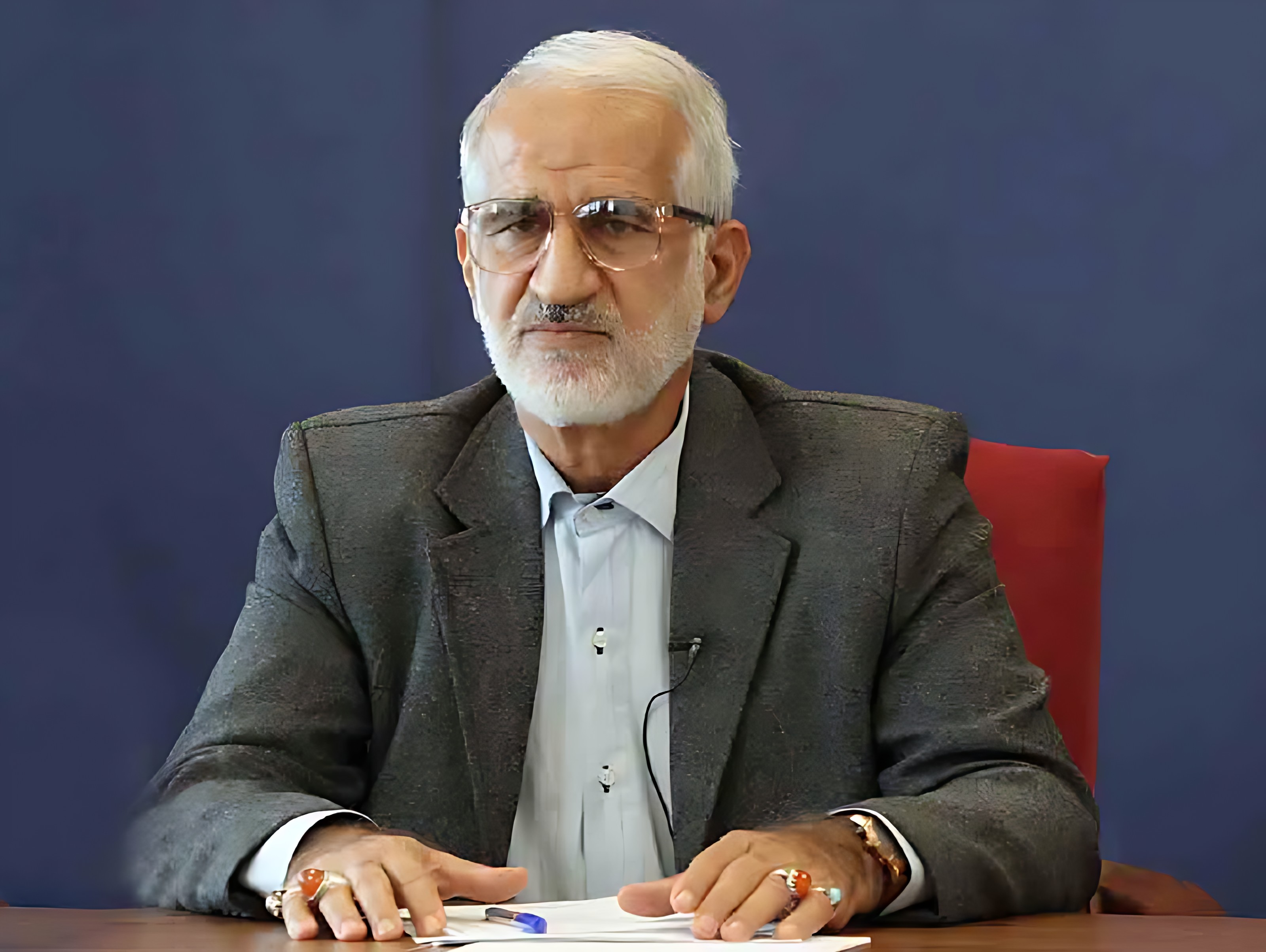 اغفال عمومی مردم، مجلس و نهادهای نظارتی توسط وزیر اقتصاد و رئیس بانک مرکزی