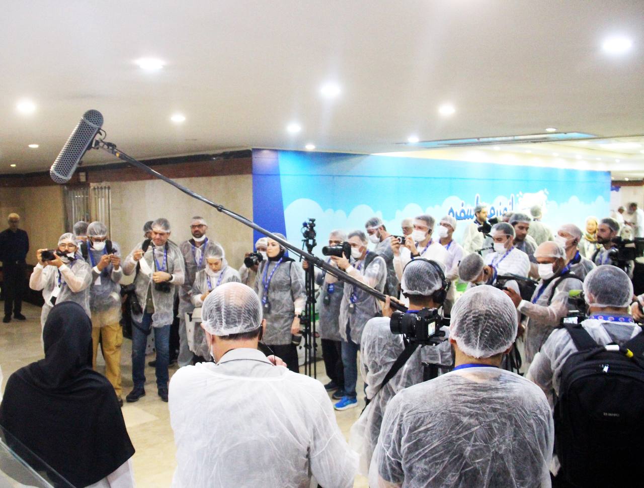 خبرنگاران بین المللی  از کارخانه های بزرگ لبنیات، بستنی و نوشیدنی میهن بازدید کردند