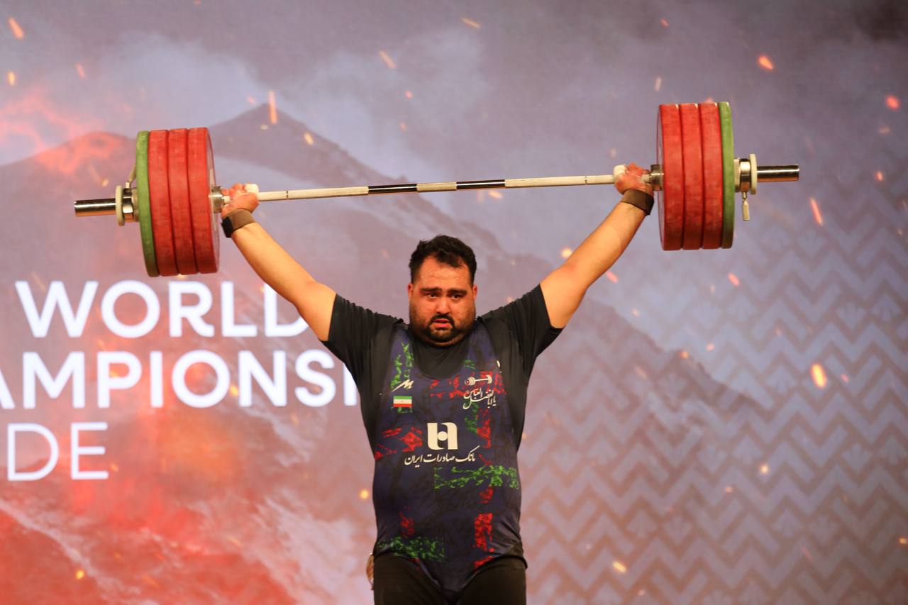 وزنه برداری قهرمانی جهان| برنز یک‌ضرب فوق سنگین برای داوودی/ شریفی روی تخته نرفت