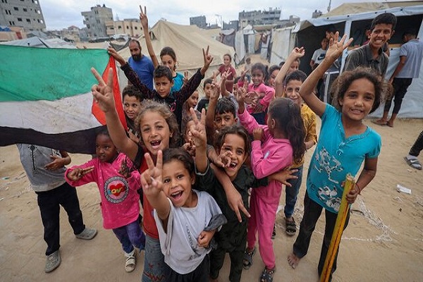 چشمان باز حماس در برابر نیرنگ های صهیونیستی/عقب نشینی صهیونیست ها دستاورد مقاومت بود!