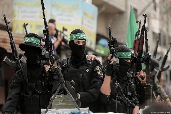 حماس؛ ایستاده با سلاح/ رویای دست نیافتنی خلع سلاح مقاومت در غزه!  