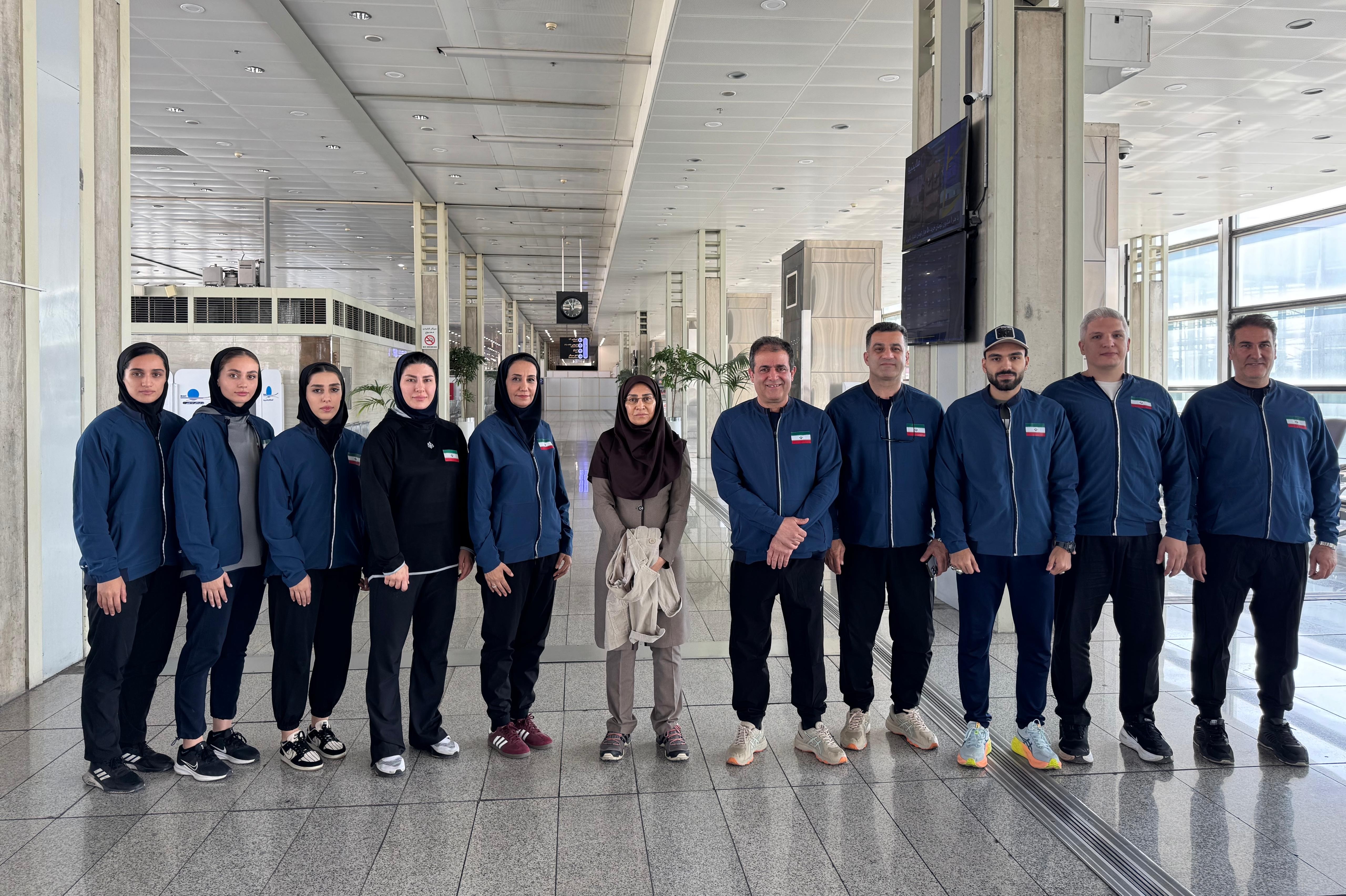 کاراته انتخابی قهرمانی جهان| کاراته کاها راهی فرانسه شدند/ زند جا ماند؛ همراهان بیشتر از ورزشکاران!