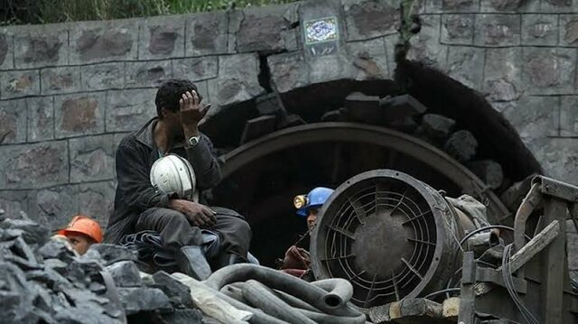 جان باختن یک کارگر به‌دلیل ریزش آوار در معدن طبس / علت حادثه در دست بررسی است