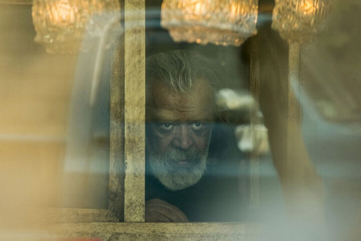 فیلم «پیرپسر» قاچاق شد