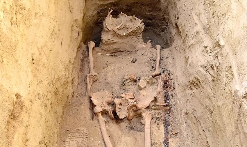 کشف مقبره ۱۴۰۰ ساله جنگجوی آوار با شمشیر خمیده منحصربه‌فرد در مجارستان+عکس