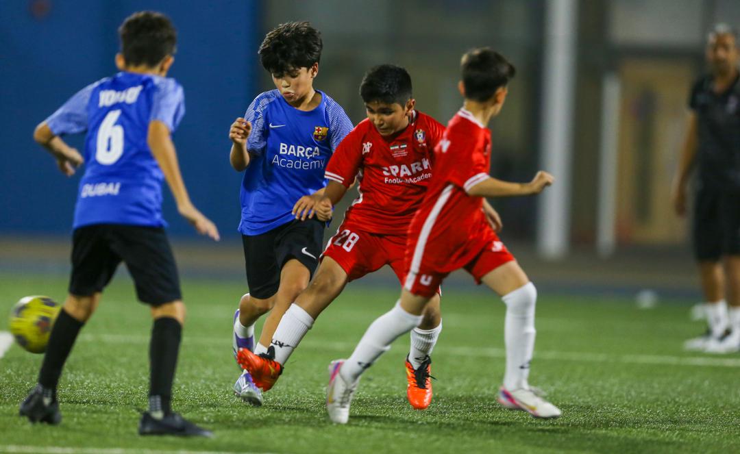 پیروزی نمایندگان ایران مقابل پاری‌سن‌ژرمن، بارسلونا و ویارئال/ پیرلو در جمع ایرانی ها