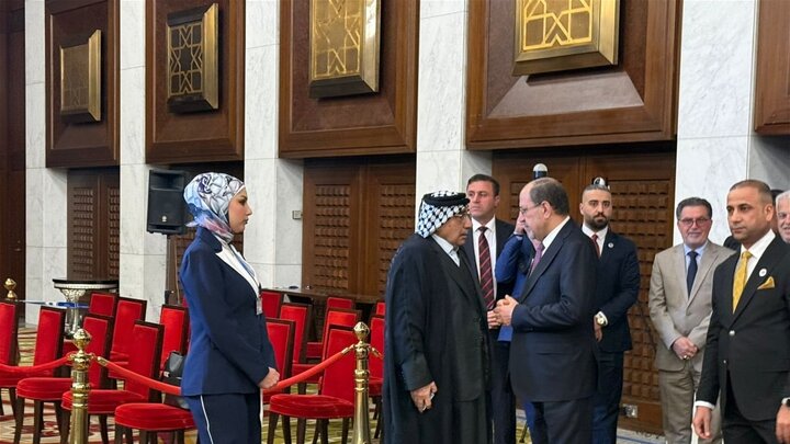 مردم برای مبارزه با فساد در پای صندوق‌های رأی حاضر شوند