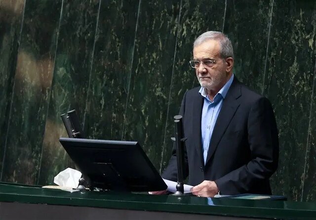 کمک کنید بودجه بدون‌ کسری بنویسیم/ نیرویی به نهاد ریاست‌جمهوری اضافه نکردیم/مشکل انرژی را حل می‌کنیم