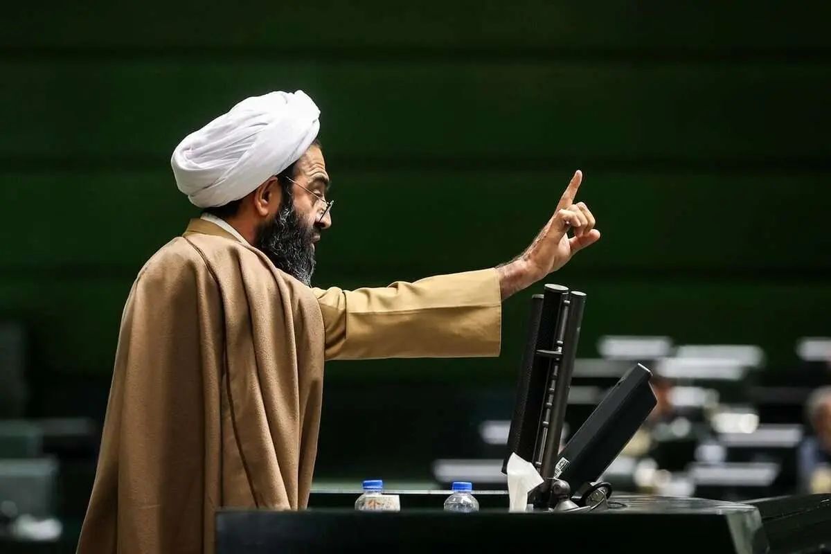 هیچ‌کس در نظام اسلامی مصون از اجرای قانون نیست/ قانون منع به‌کارگیری بازنشستگان و دوتابعیتی‌ها باید بدون استثنا اجرا شود