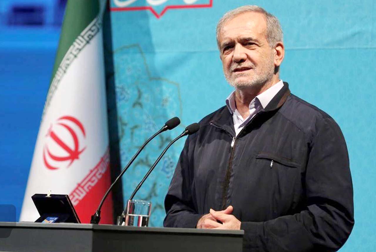 دشمن نمی تواند با تجهیزات و هواپیما یک ملت مصمم و مقاوم را تسلیم کند