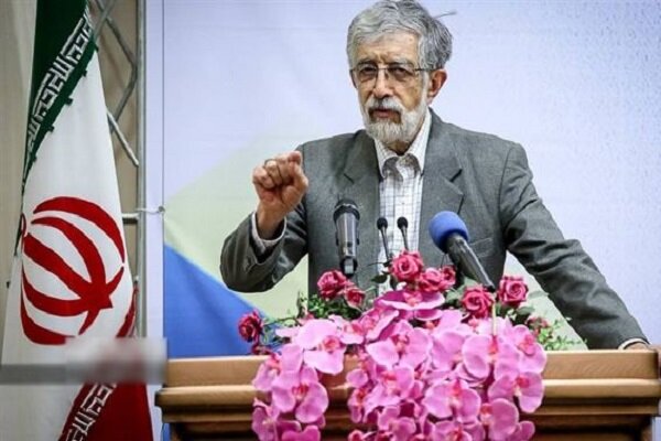 ایرانیان به خداپرستی خود افتخار می‌کنند