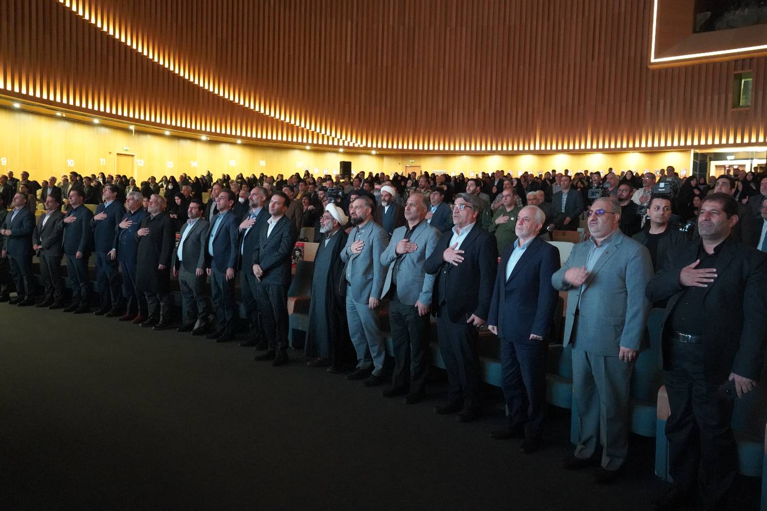 رویداد ملی شهدا در نگاه نسل نو؛ طلوعی تازه از افق اصفهان