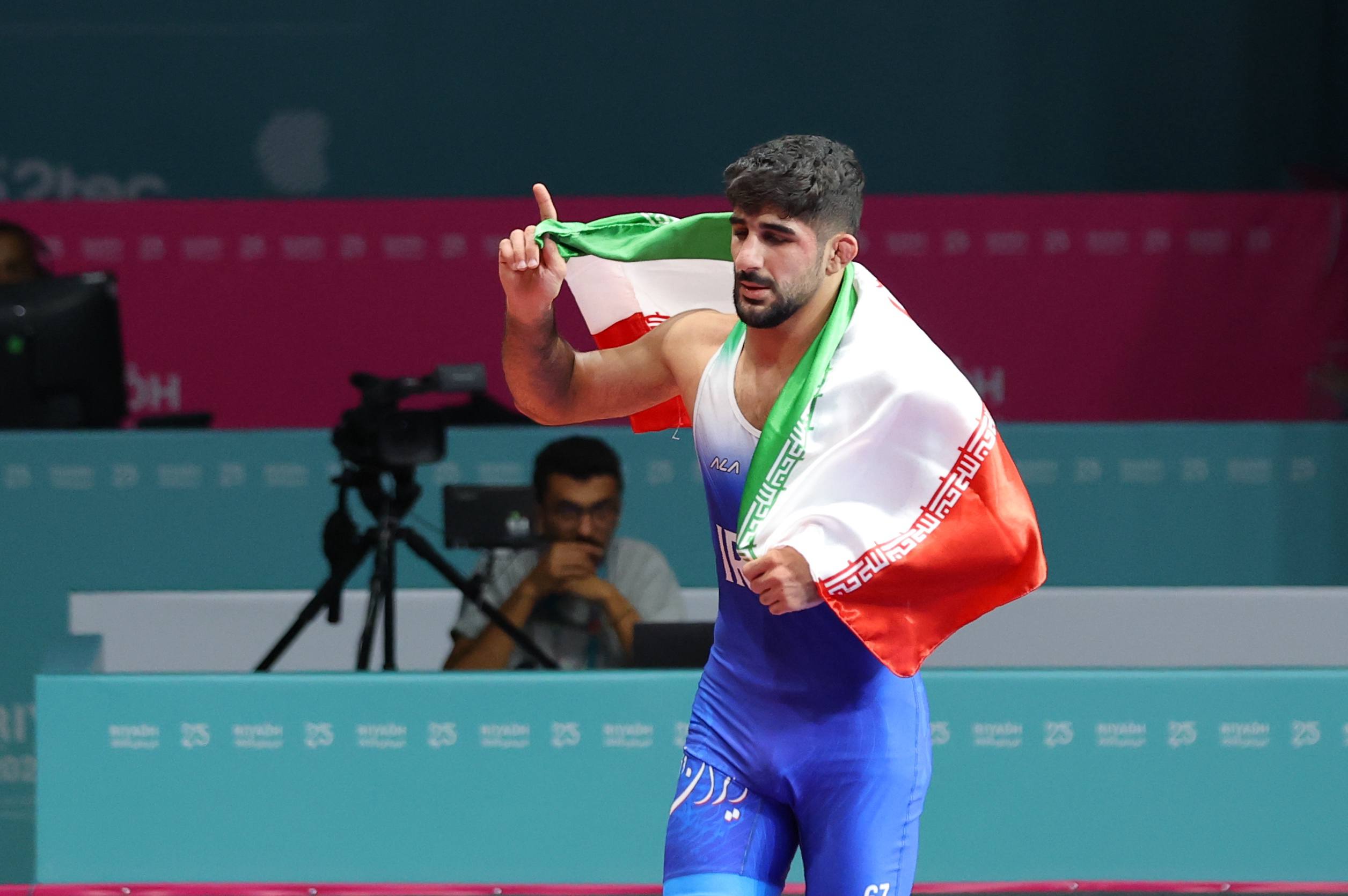 رنگرز: اگر ۴ طلا نگرفتیم، قصور از من است/ اسماعیلی: طلایم تقدیم به آنها که قلبشان برای کشتی می تپد