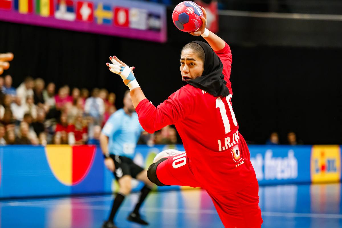 هندبال زنان قهرمانی جهان| شکست دختران ایران برابر پاراگوئه در پرزیدنت کاپ