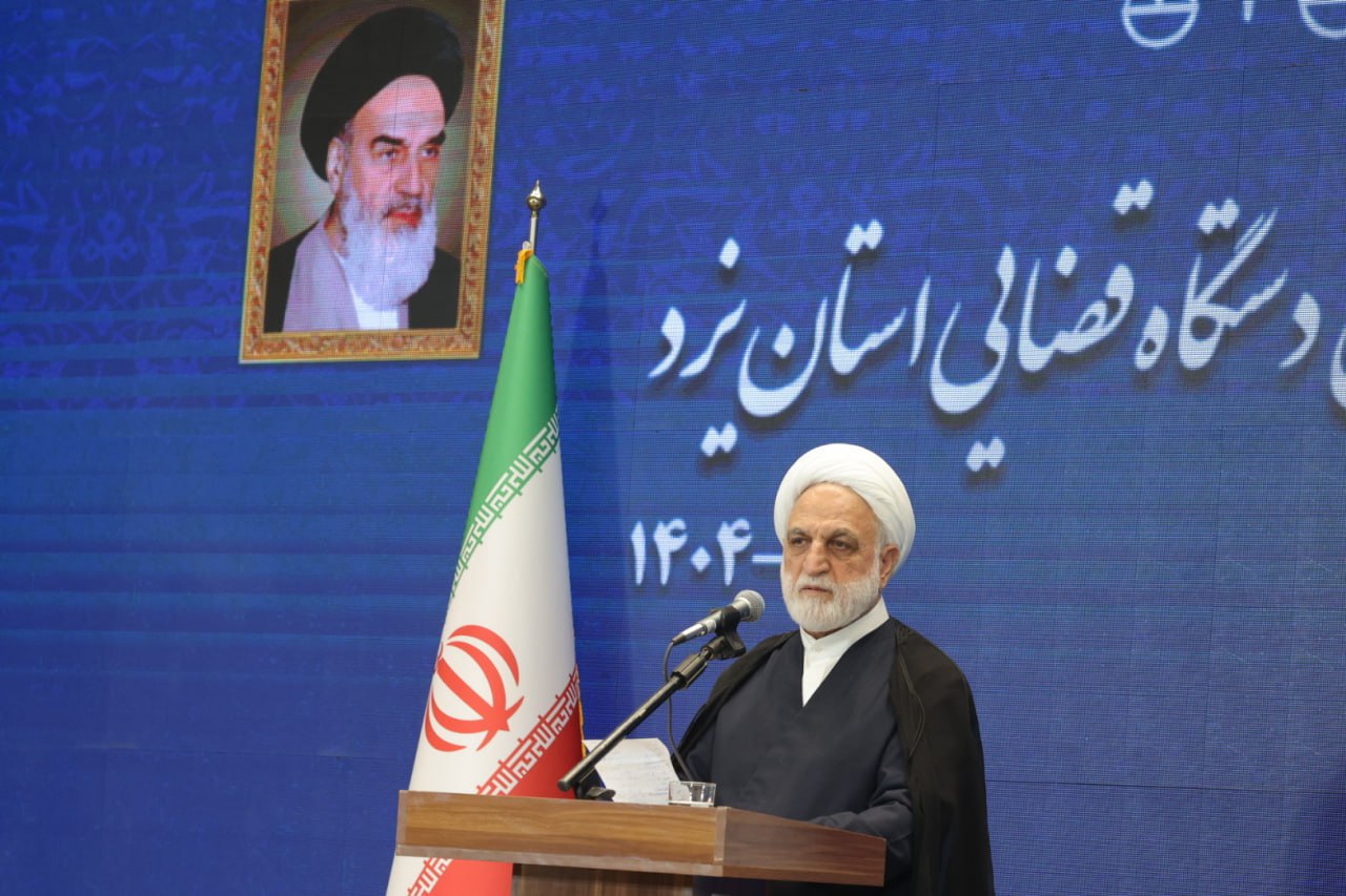 قضات و کارکنان قضایی تا آنجا که می‌توانند، در پیشبرد امورات قضایی و حقوقی مردم تسریع داشته باشند