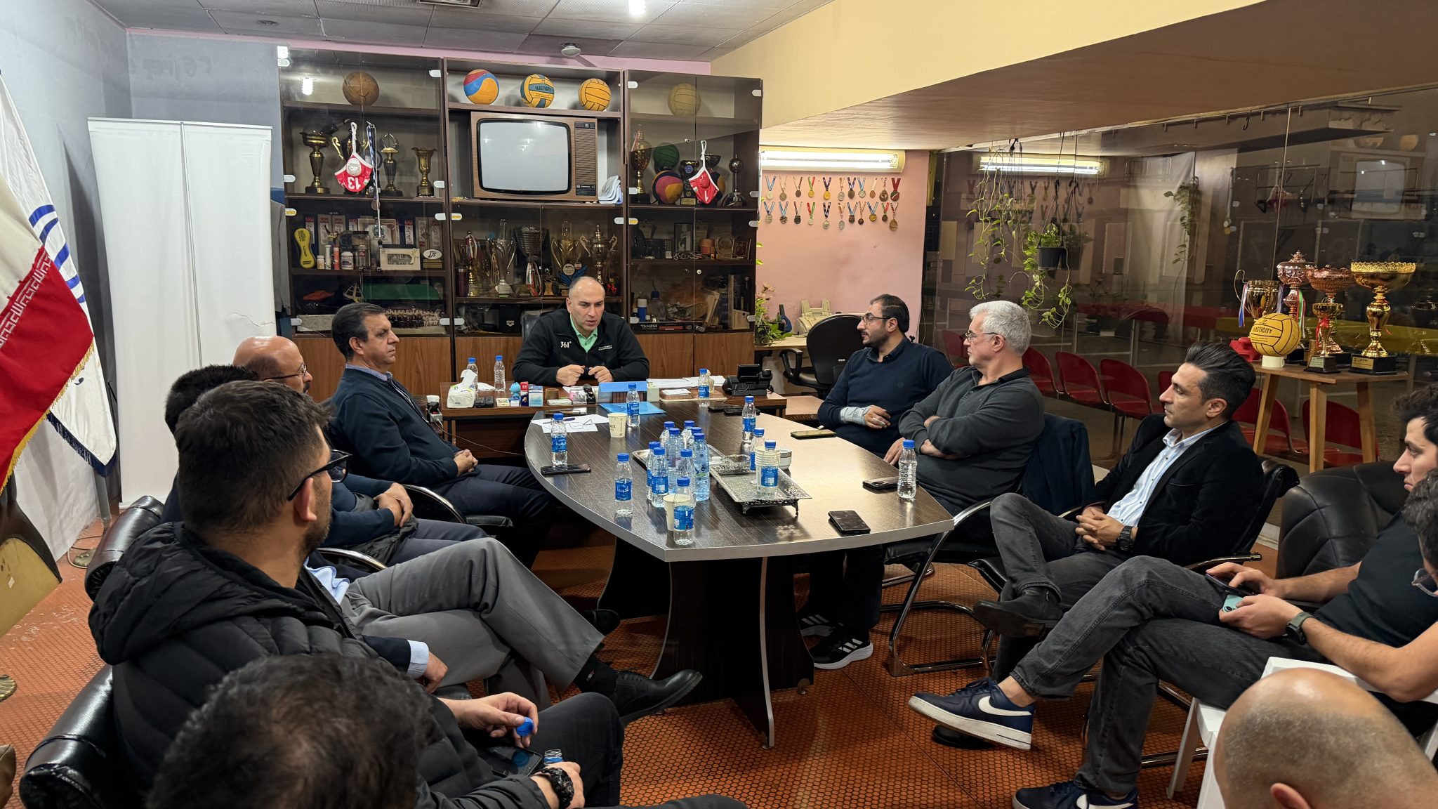 برگزاری نشست کمیته فنی شنا با حضور رضوانی؛ تایید عملکرد سرمربی تیم ملی