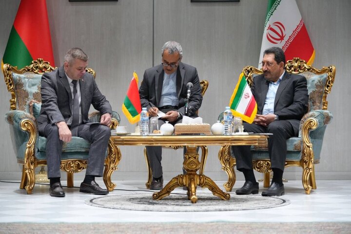 دیدار وزیر صمت‌ و همتای بلاروسی در حاشیه اجلاس کمیسیون مشترک همکاری‌ ایران و بلاروس