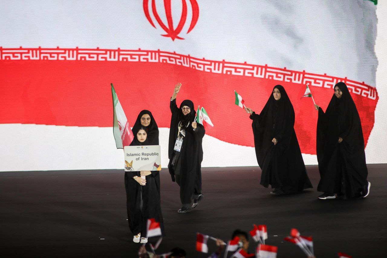 بازی‌های پاراآسیایی جوانان دبی| برگزاری مراسم افتتاحیه؛ رژه کاروان ایران با پرچمداری زهرا رحیمی