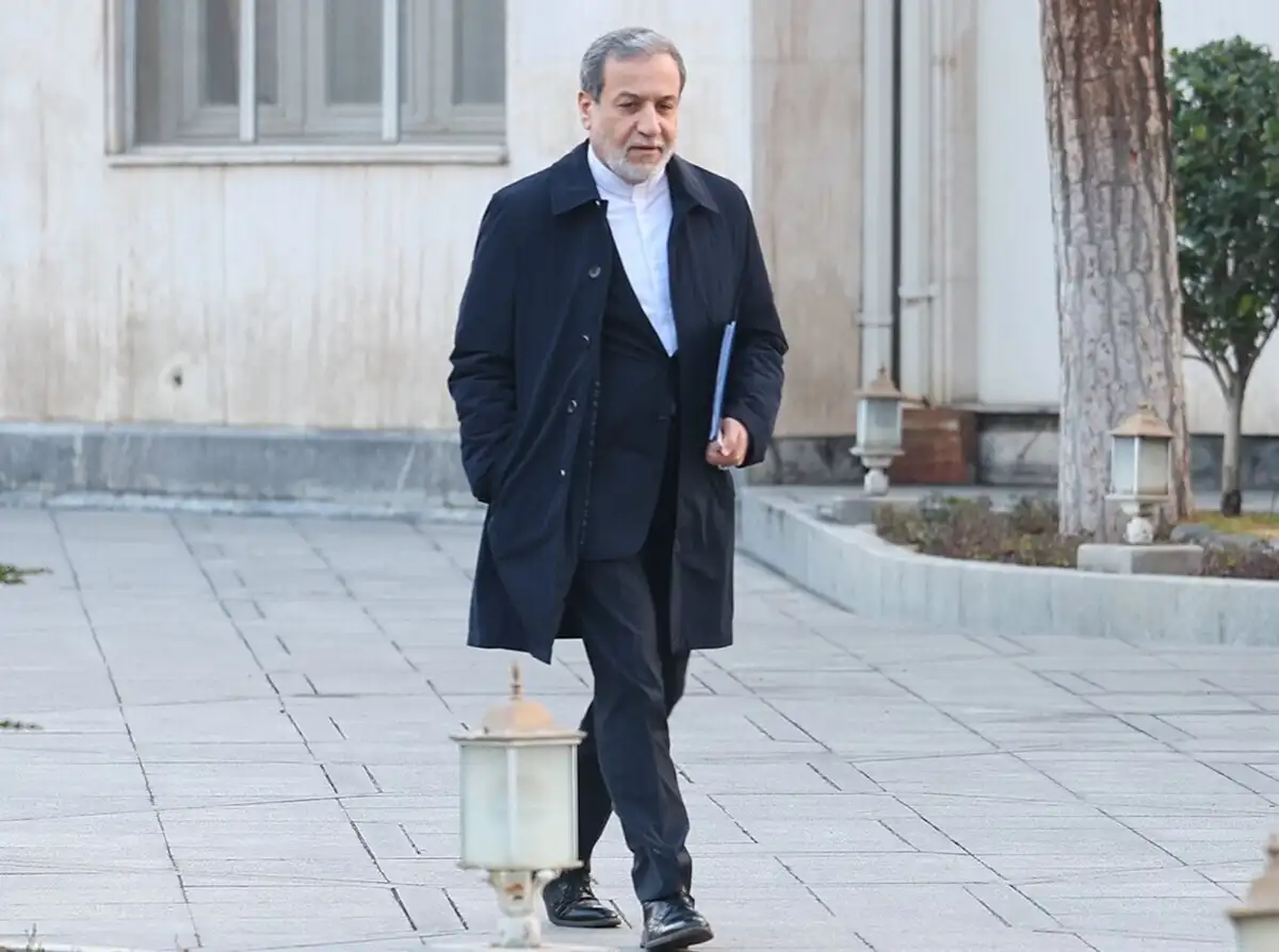 عطش غربگراها برای نابود کردن شرف ملت/ چرا عراقچی سرنوشت پرونده هسته ای ایران را به رویکرد آمریکا منوط کرد؟! 