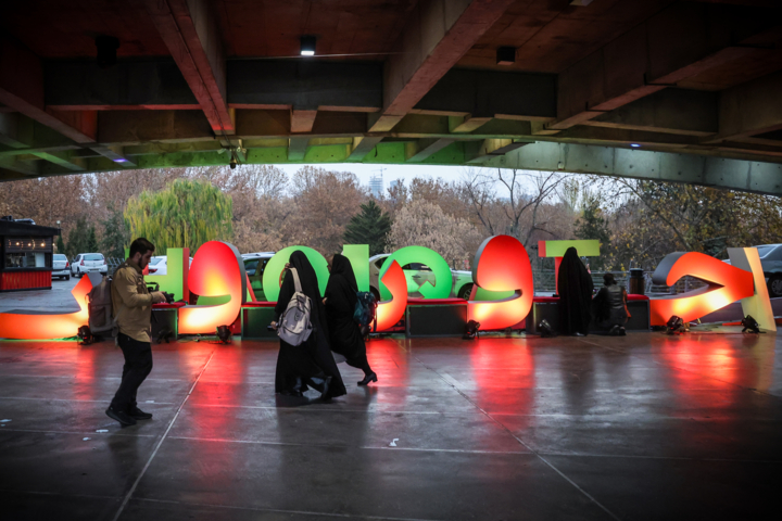 سرمایه‌گذاری بیش از ۵۰ درصدی ارگان‌ها در بخش ملی/ چرخ رقابت در سینما عادلانه می‌چرخد؟