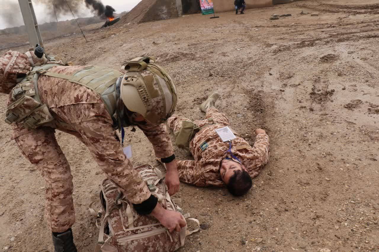 رقابت تیم‌های تخصصی طب رزمی سپاه در بیمارستان صحرایی امام حسین علیه‌السلام نیروی زمینی سپاه