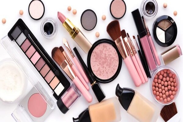 انتشار اسامی محصولات غیرمجاز آرایش چشم