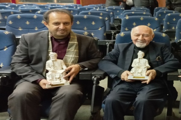 جایزه نشان فردوسی برای استادان برتر زبان و ادب فارسی معاونت صدا