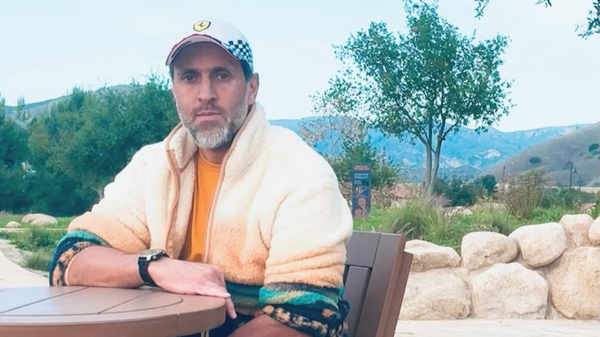 این بوی تعفن، بوی کج‌خلقی سیاسی است/ پایان کار کریمی در باتلاق توهین