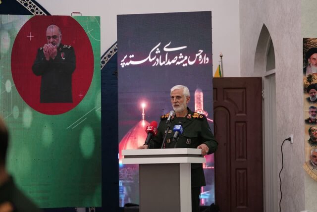 شهید سلیمانی پایه‌گذار هسته‌های مقاومت جهانی است