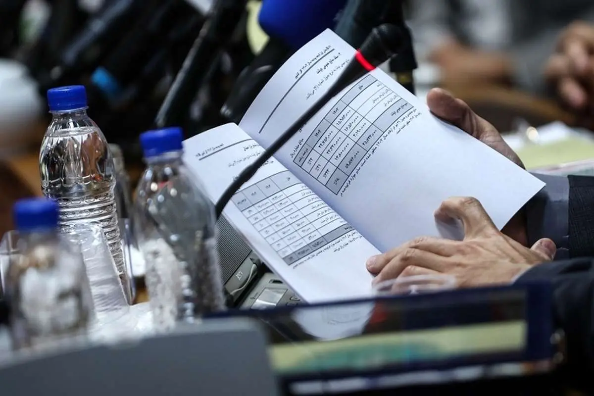 انتقاد کارشناسان از بودجه سنگین برخی نهادها