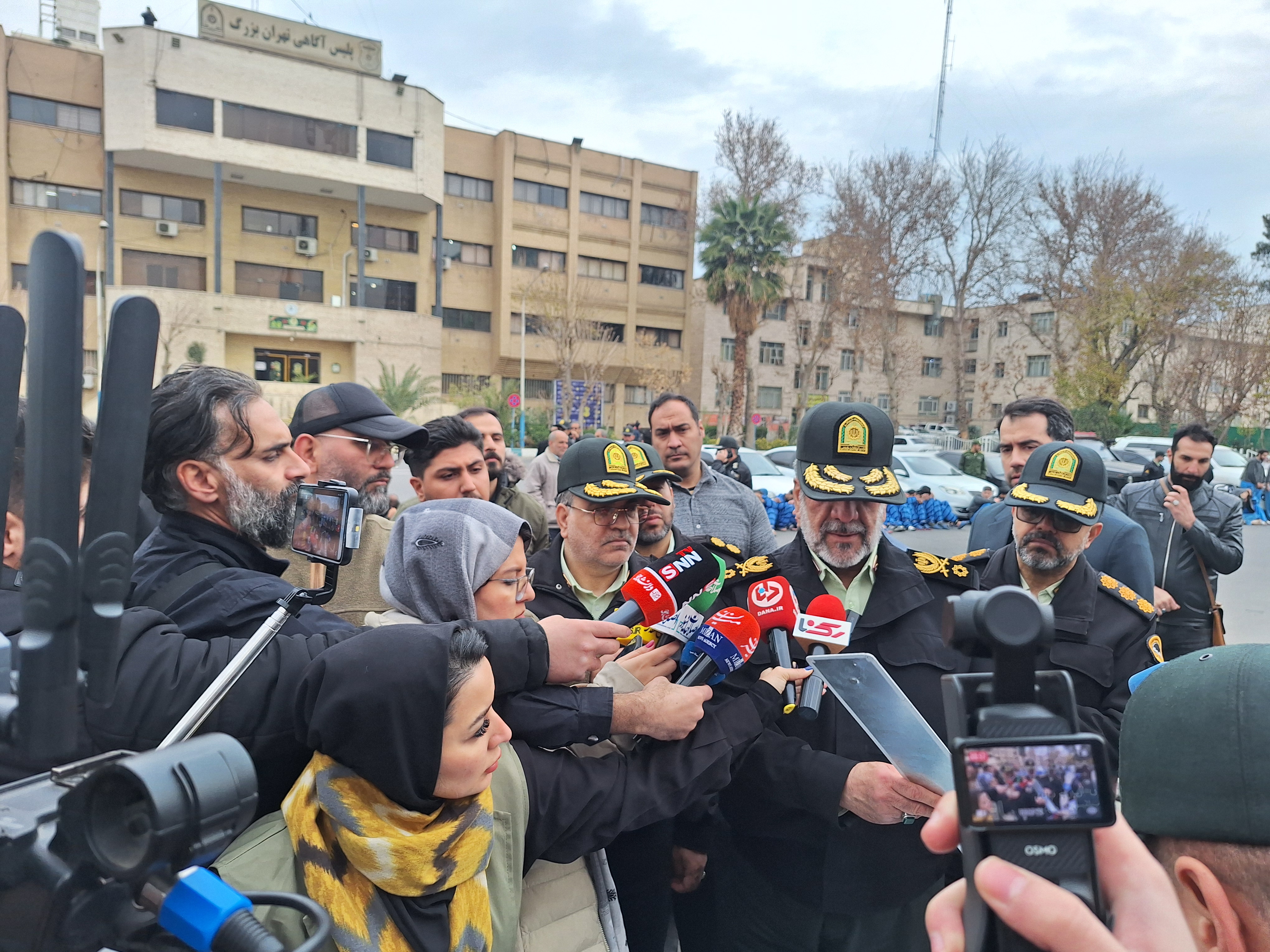 بخش مهمی از سرقت موبایل با هوشیاری مردم قابل پیشگیری است/ کشف بیش از ۱۵۰ گوشی سرقتی از یک باند سازمان‌یافته