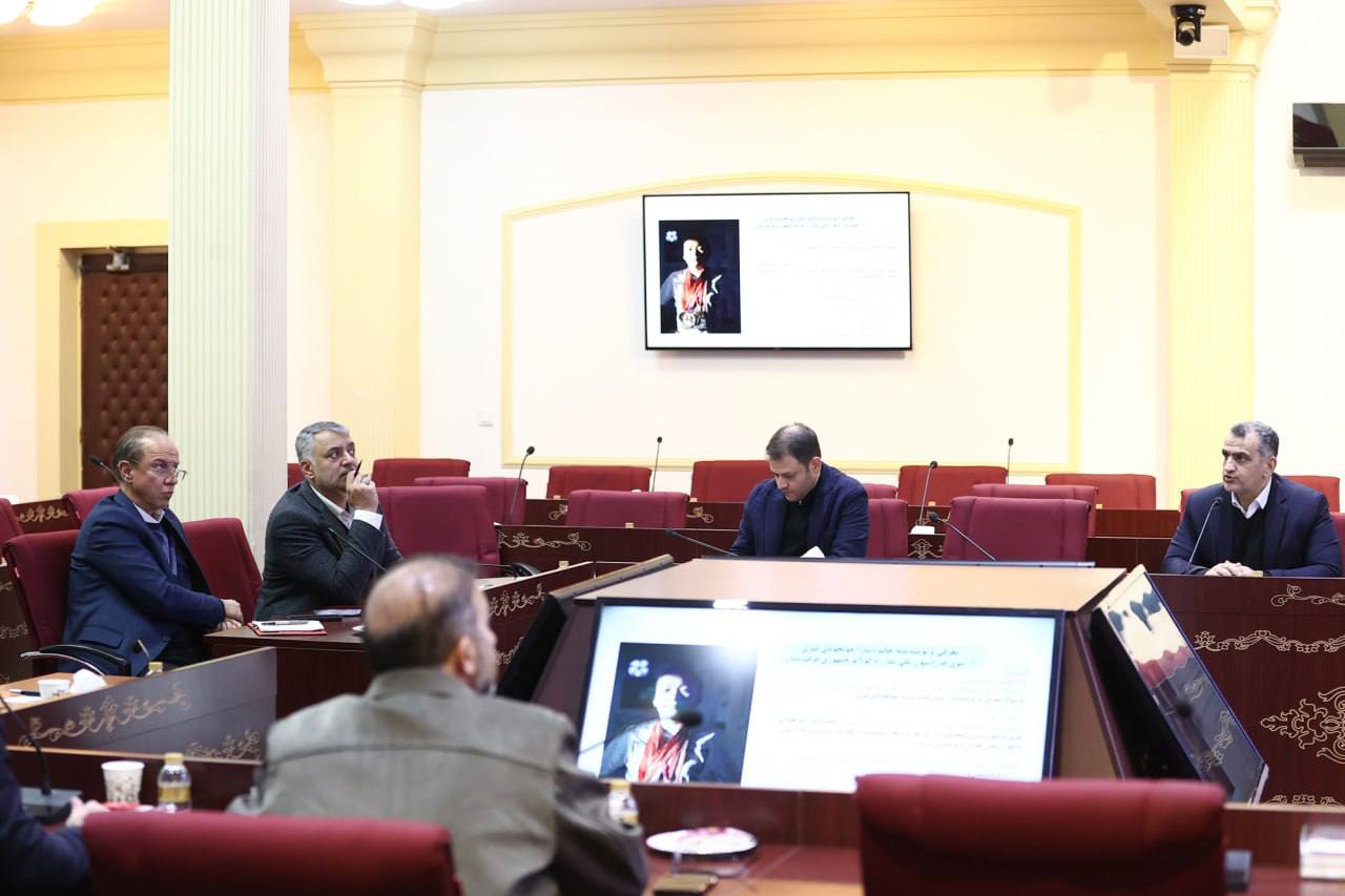 درخواست تمدید قرارداد جان انسوی با تیم ملی شنا/ توافق ام ام ای زنان با مربی قرقیزستانی