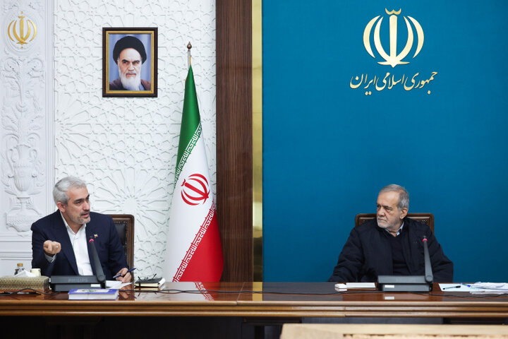  تضعیف داخلی در شرایط فشار بیرونی به کشور آسیب جدی می‌زند