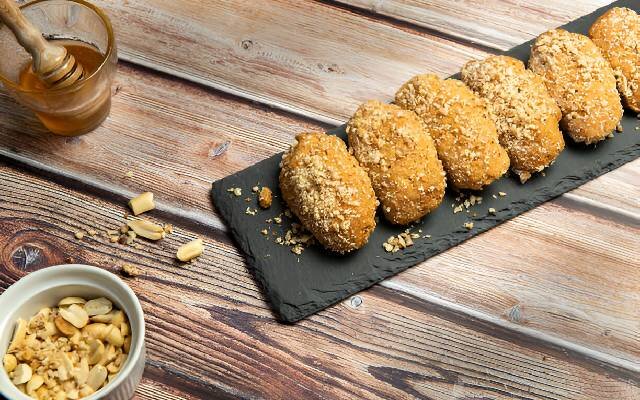طرز تهیه ملوماکرونا یونانی؛ شیرینی المپیک باستان در خانه