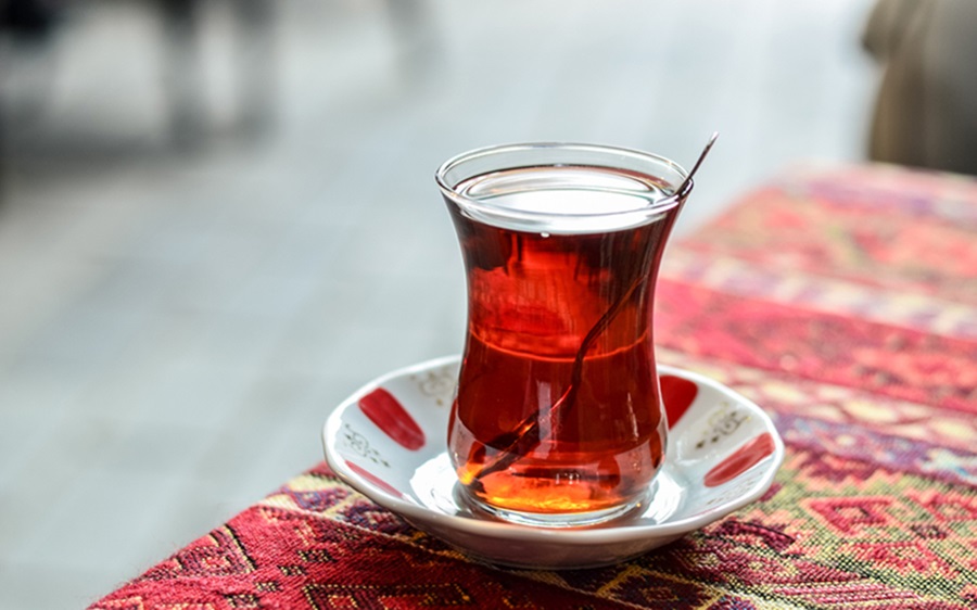 فواید شگفت‌انگیز چای؛ پیشگیری از بیماری قلبی تا لاغری