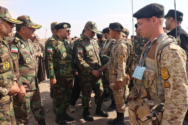 بازدید امیر سرتیپ جهانشاهی از یگان‌های نیروی زمینی ارتش در استان سیستان و بلوچستان