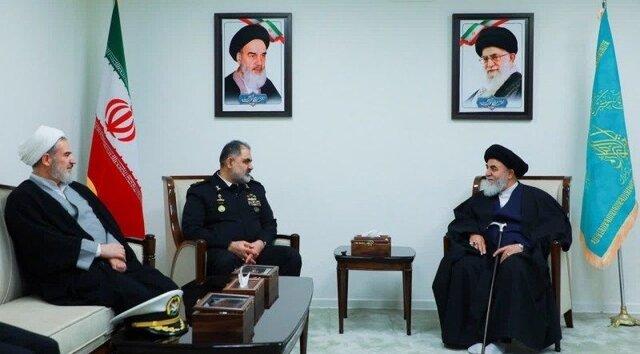 دریادار ایرانی: حضور ناوهای ما در اقیانوس‌ها و آب‌های آزاد، صرفاً یک حضور نظامی نیست