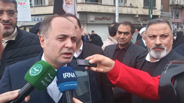 باید پاسخگوی مطالبات مردم باشیم