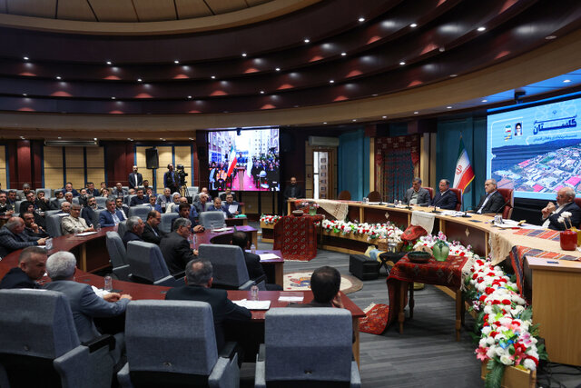 هیچ تردیدی در اولویت توسعه کریدورها وجود ندارد/ دولت وعده دروغ یا خارج از توان خود به مردم نداده و نخواهد داد