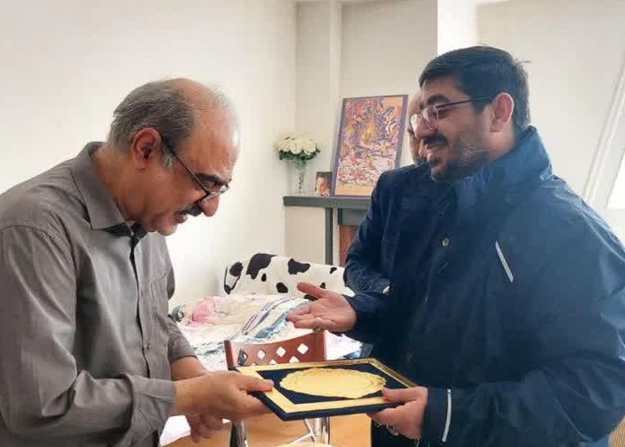 تجلیل از ۴۰ سال خدمات هنری و قرآنی دکتر احمدرضا معتمدی