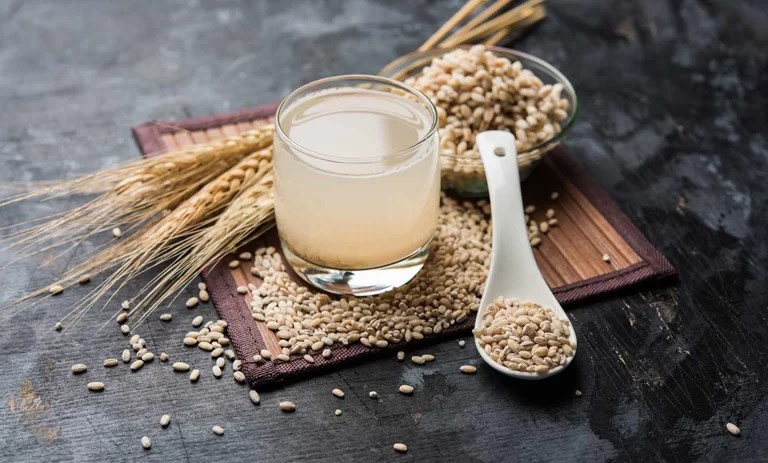 خواص دمنوش جو+طرز تهیه گام به گام برای چربی سوزی و آرامش اعصاب