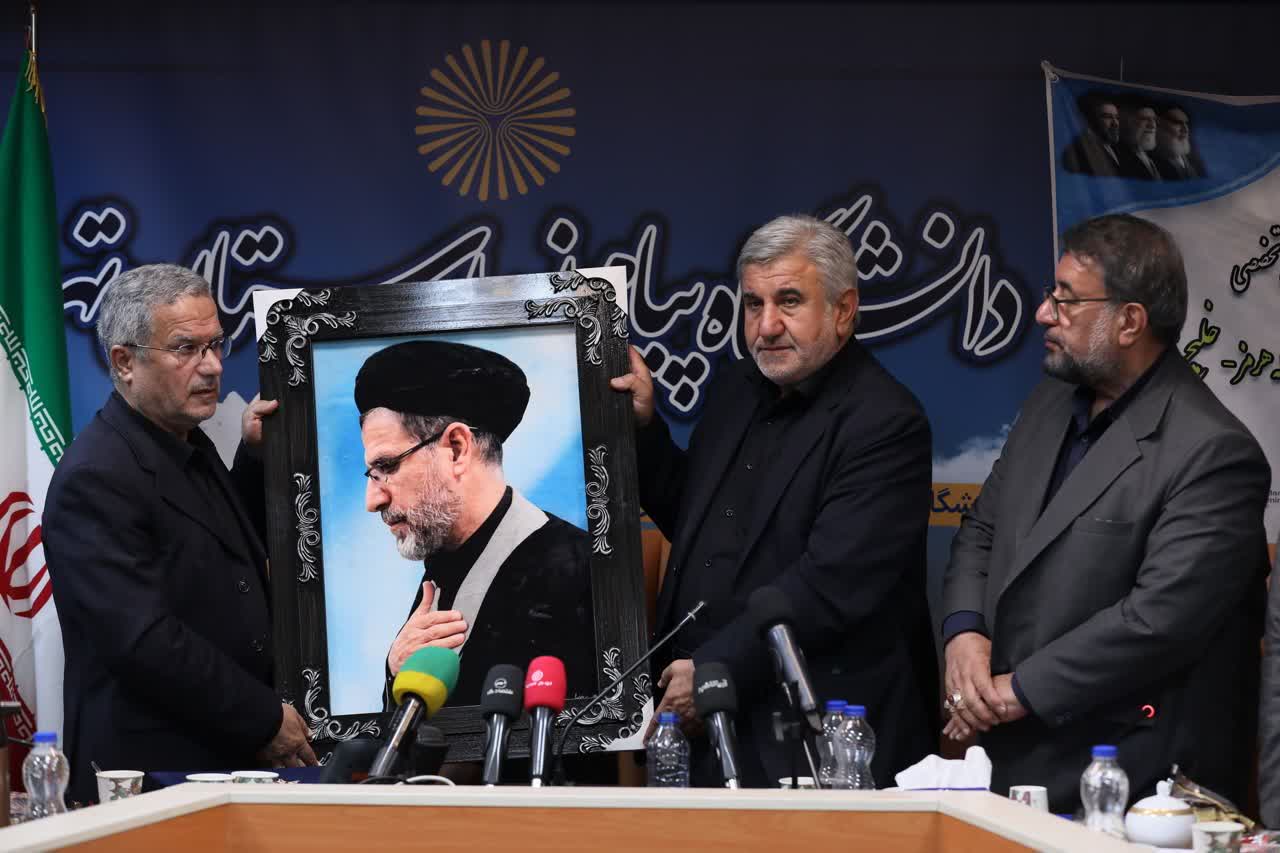 مردانی: محاصره دریایی ایران از سوی دشمن جنایتکار، پیگیری حقوقی شود