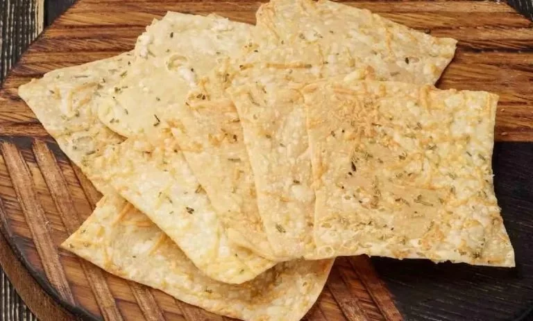 کالری نان خشک چقدر است؟+جدول ارزش غذایی و حقایق شگفت‌انگیز