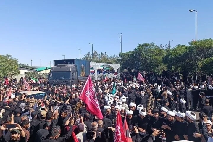 توجه رسانه‌ها به حضور میلیونی مردم در مشهد با وجود تجاوزات آمریکا
